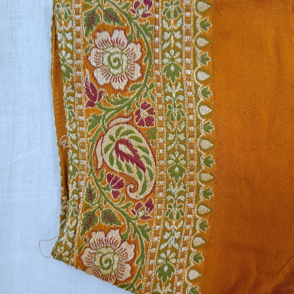 Fine embroidered saree - Picture 9 of 13